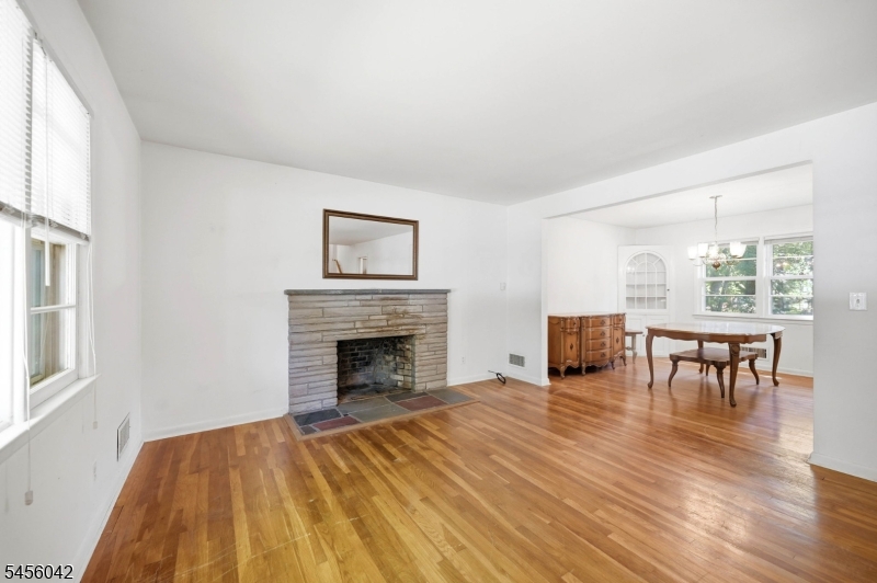 472 Cedar Hill Ave Property Photo 13
