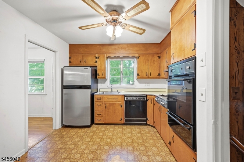 472 Cedar Hill Ave Property Photo 19