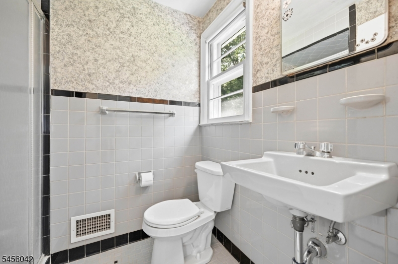 472 Cedar Hill Ave Property Photo 30