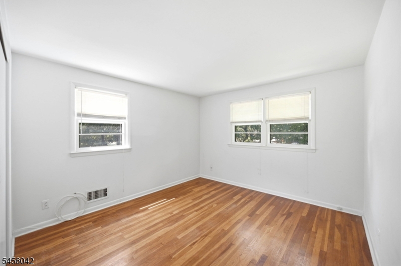 472 Cedar Hill Ave Property Photo 32