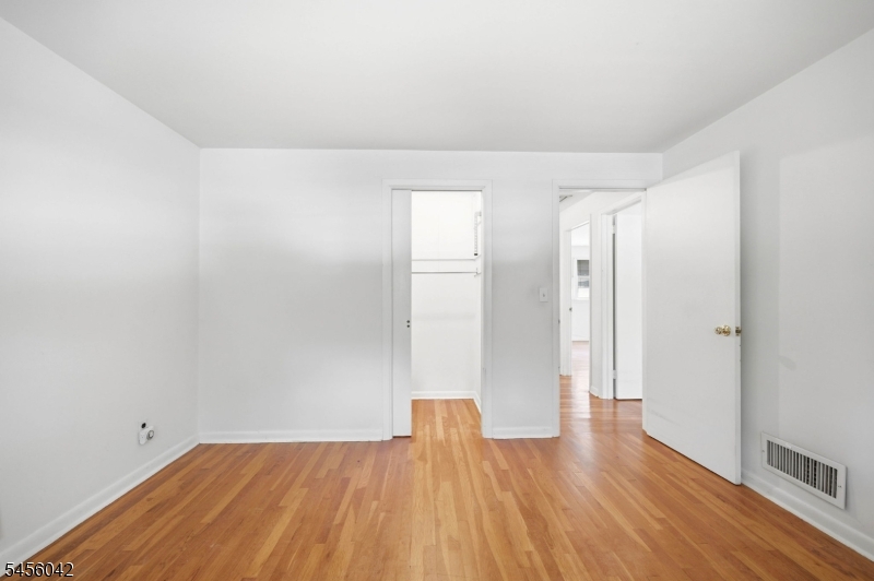 472 Cedar Hill Ave Property Photo 35