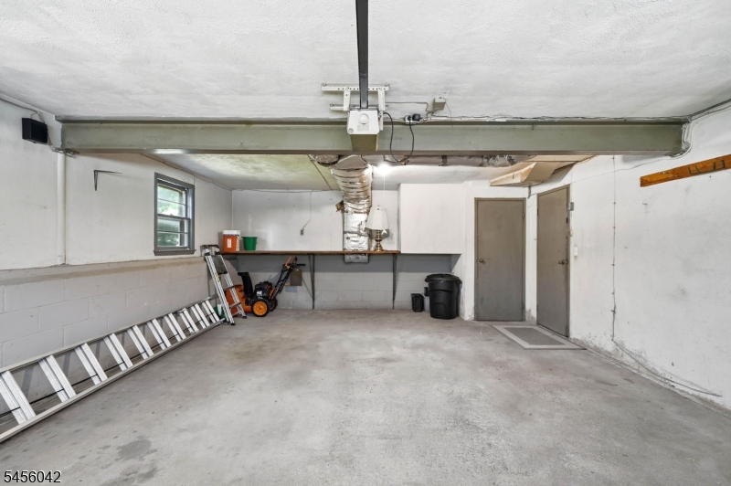 472 Cedar Hill Ave Property Photo 44