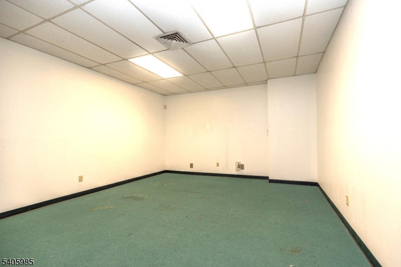 729 E Landis Ave Property Photo 15