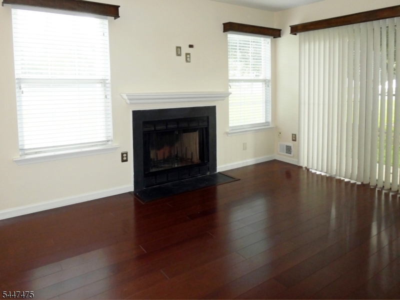 124 Winchester Way Property Photo 4