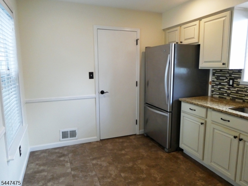 124 Winchester Way Property Photo 6