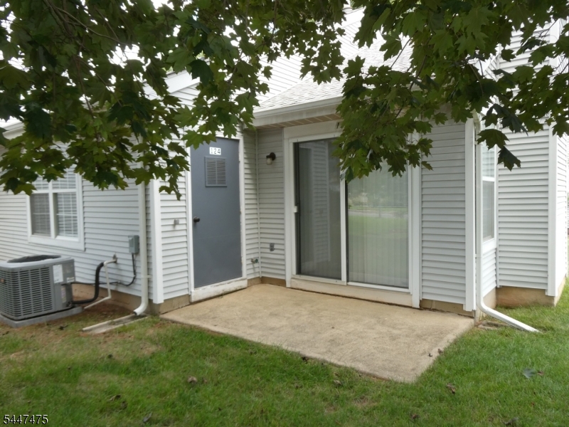 124 Winchester Way Property Photo 13