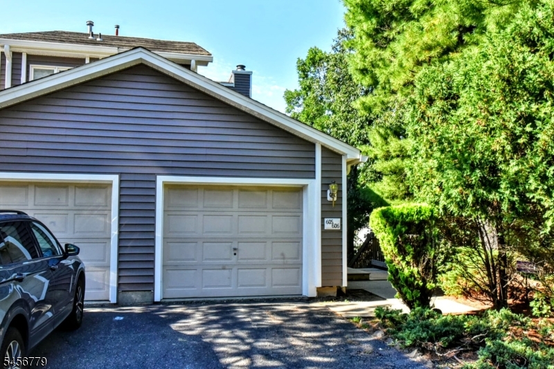 606 Skyline Dr Property Photo 1
