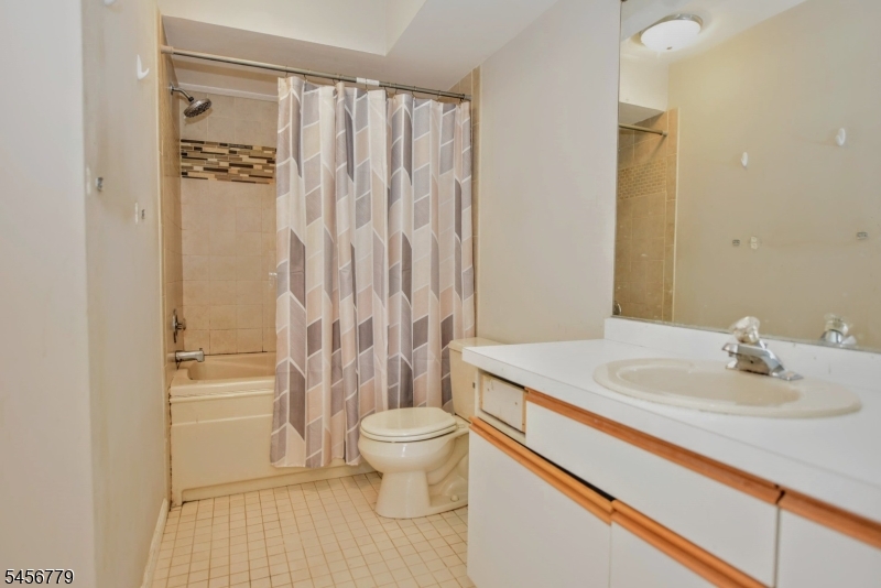 606 Skyline Dr Property Photo 17