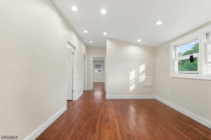 683 Mill St Property Photo 27