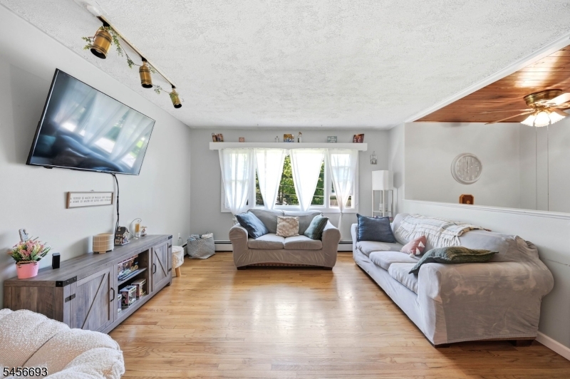 25 Elm Tree Rd Property Photo 3