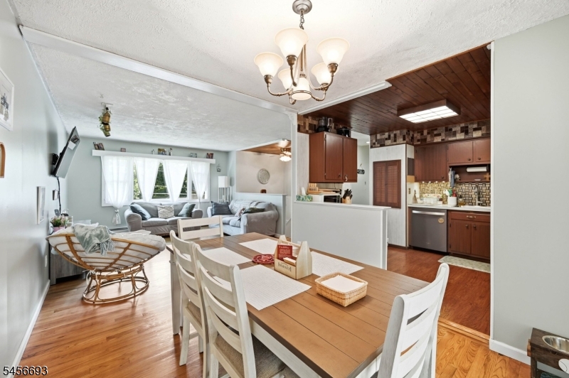 25 Elm Tree Rd Property Photo 6