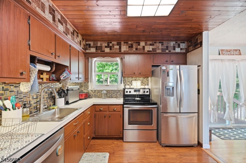 25 Elm Tree Rd Property Photo 7