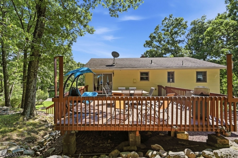 25 Elm Tree Rd Property Photo 17