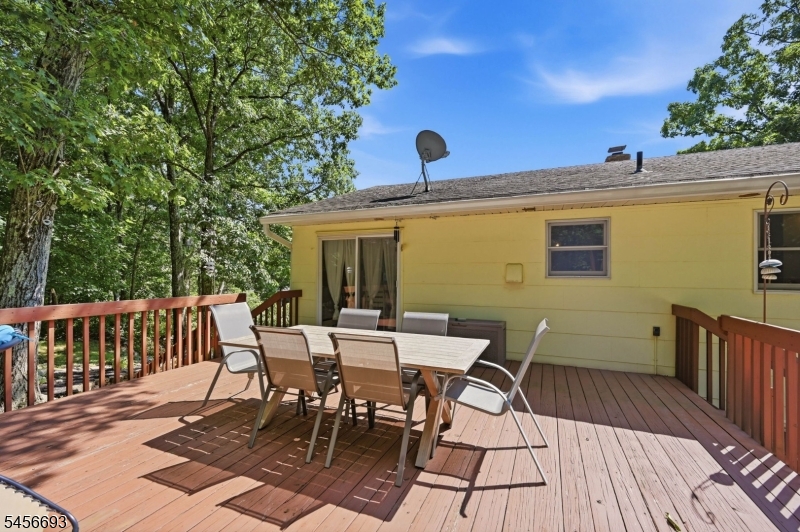 25 Elm Tree Rd Property Photo 22
