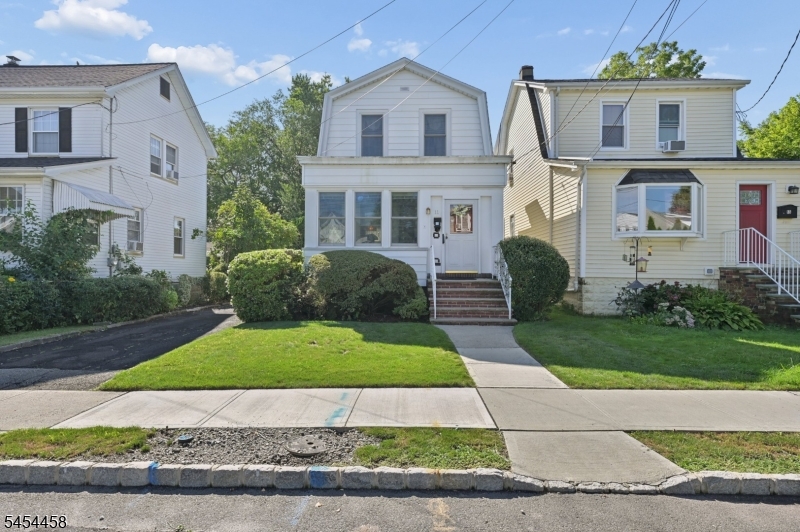 11 Concord Ave Property Photo 2