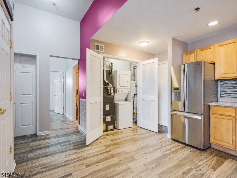 19 Market Street 401 Property Photo 8