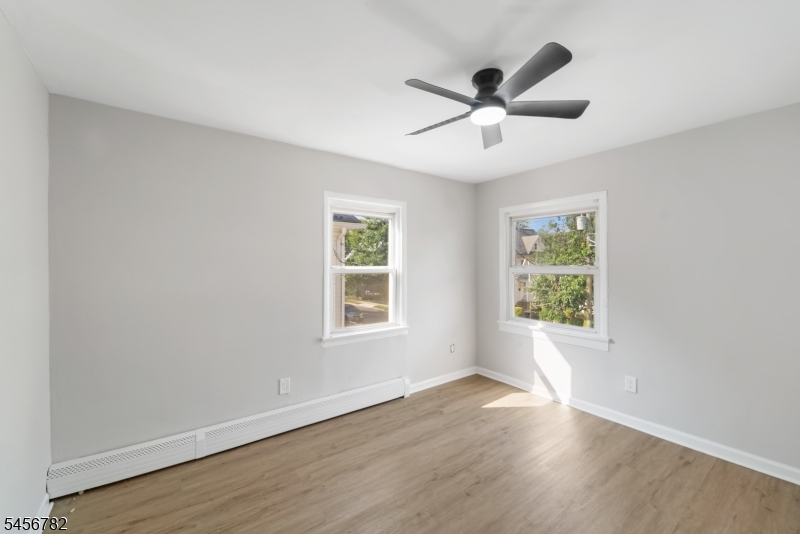 420 John St Property Photo 24