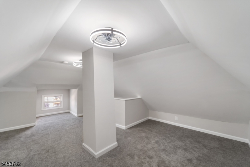 420 John St Property Photo 27