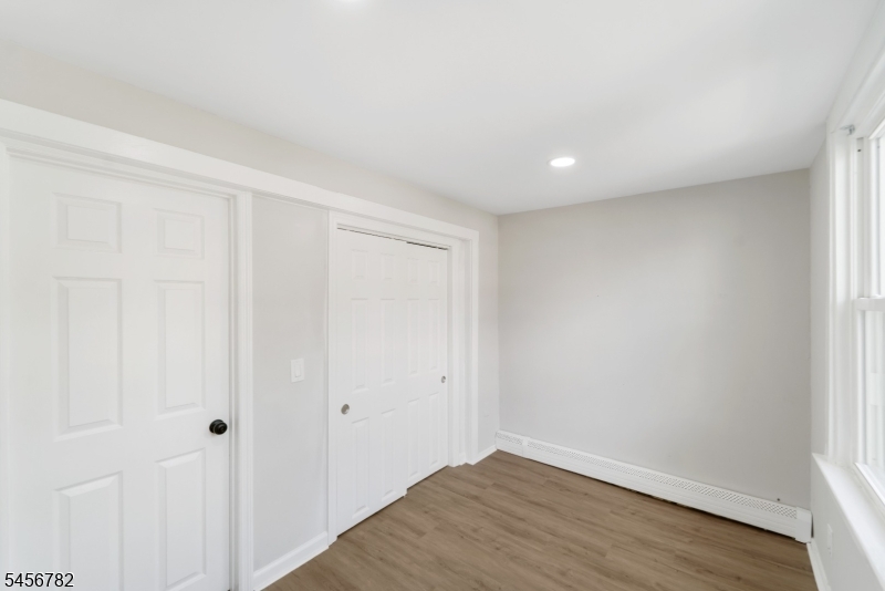 420 John St Property Photo 29