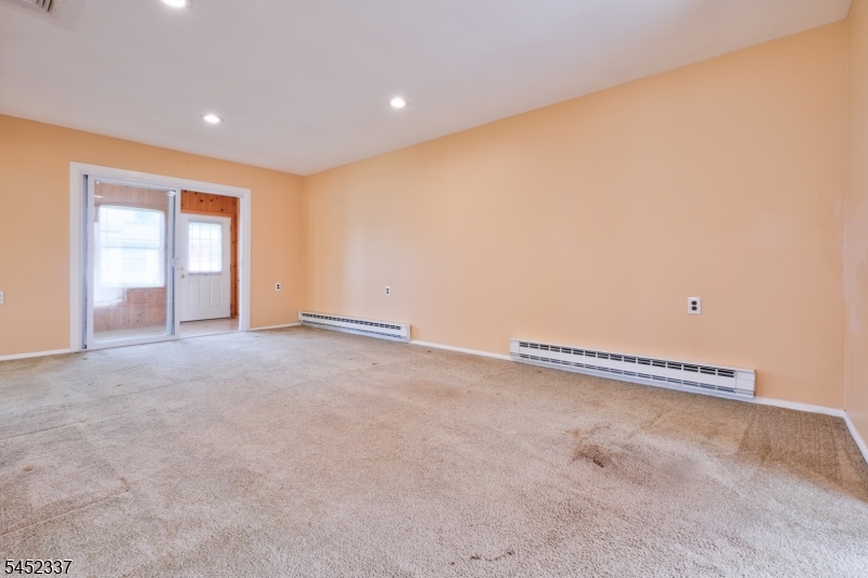 6 Phillips Rd Property Photo 8