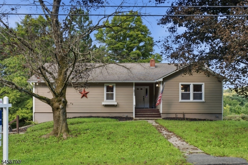 37 Central School Rd Property Photo 5