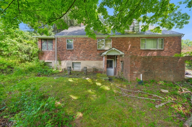 321 Saint Cloud Ave Property Photo 5