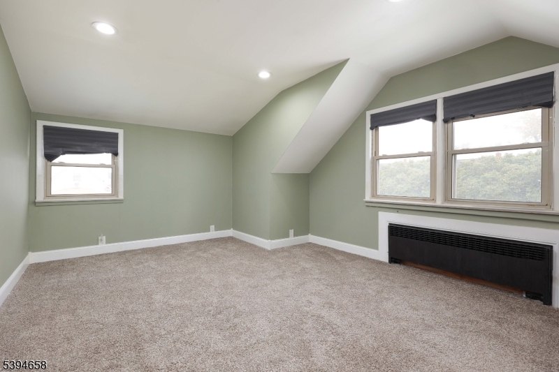 825 Dennis Pl Property Photo 20