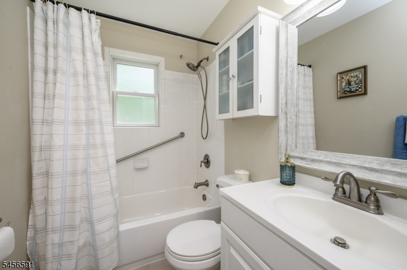 18 Deanna Dr 47 Property Photo 19