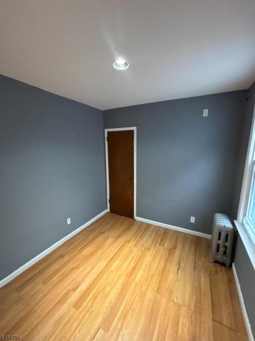 28 Leslie Pl 2 Property Photo 14