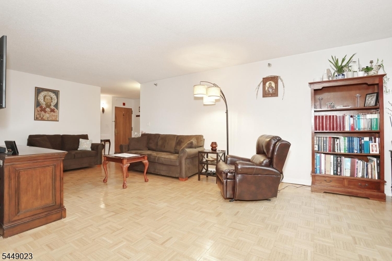316 Prospect Ave 4k Property Photo 10