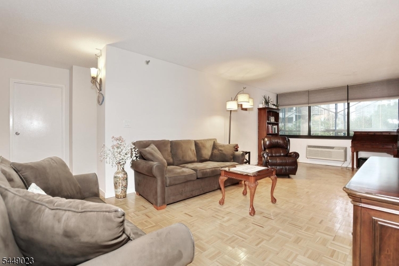 316 Prospect Ave 4k Property Photo 11