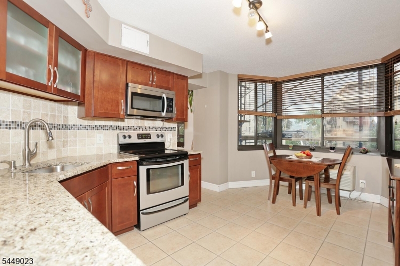 316 Prospect Ave 4k Property Photo 16