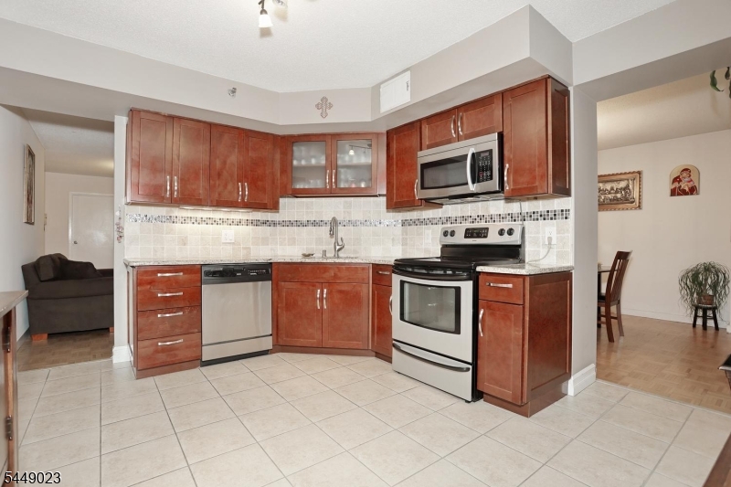 316 Prospect Ave 4k Property Photo 20