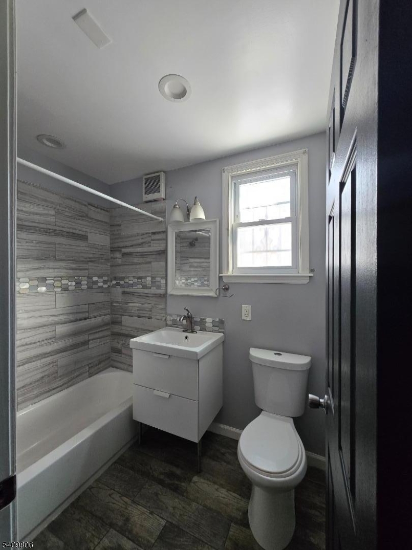 69 N 13th St 3 Property Photo 5