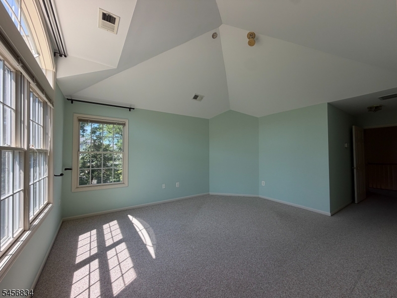 117 Crown Ct Property Photo 8