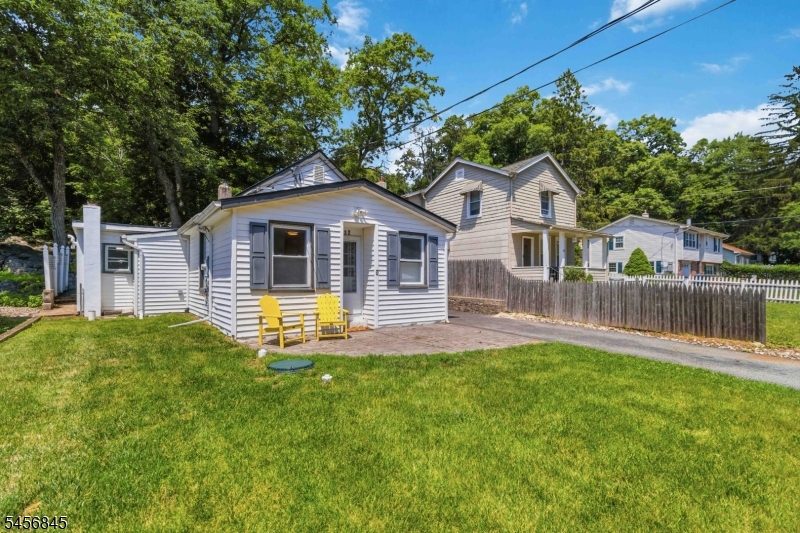 32 Schwarz Blvd Property Photo 2