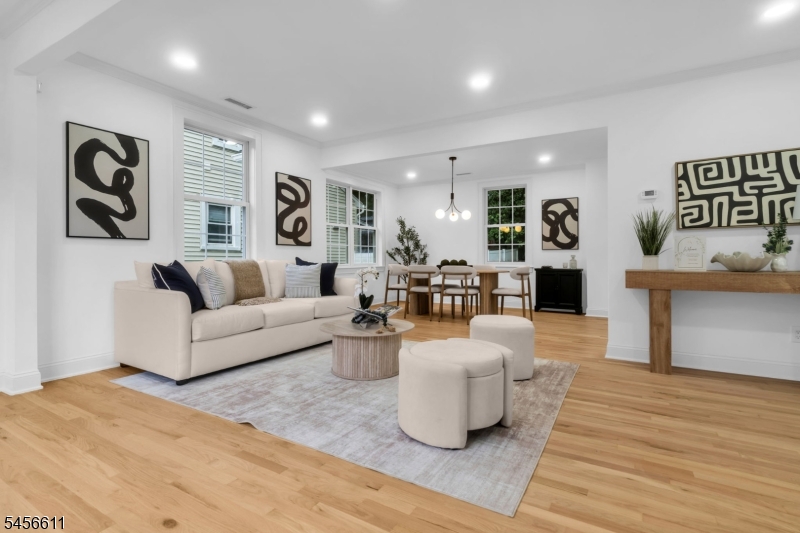 33 Wall St Property Photo 12