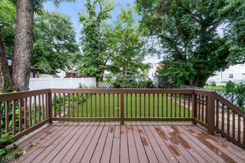 33 Wall St Property Photo 42