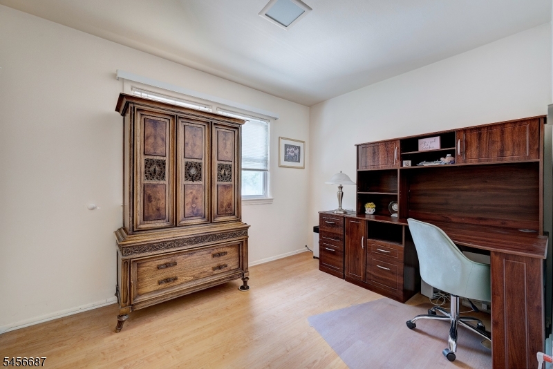 14 Holmes St Property Photo 12