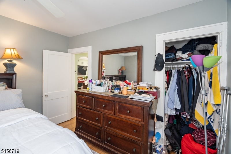 18 Elycroft Ave Property Photo 16