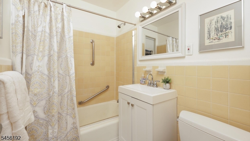 32 W Roselle Ave 32a Property Photo 15