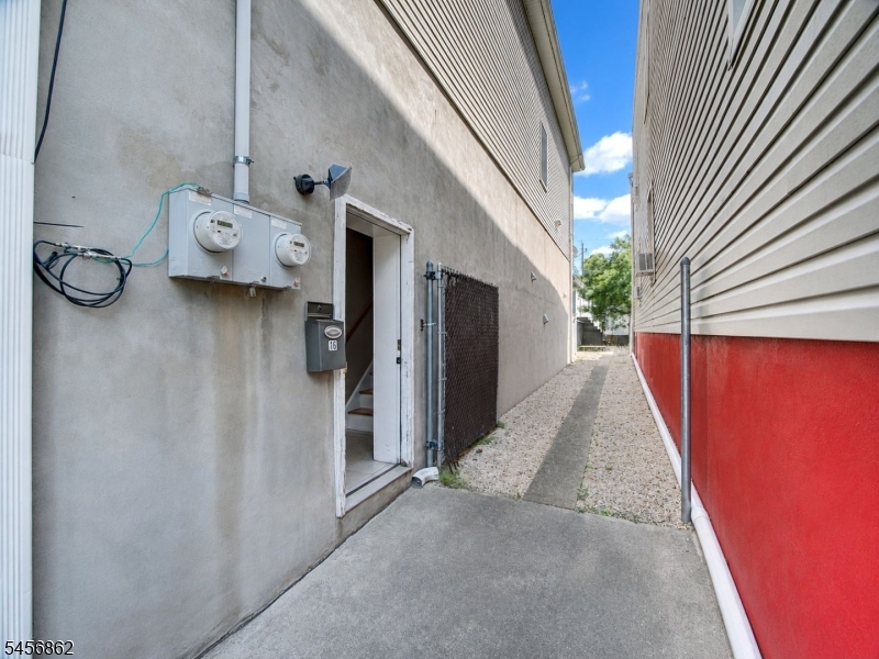 196 Lafayette Street Property Photo 2