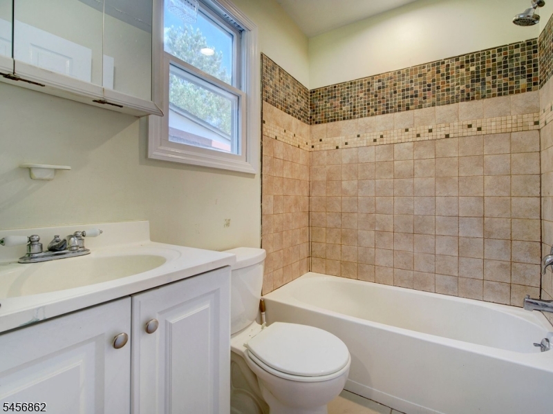 196 Lafayette Street Property Photo 15