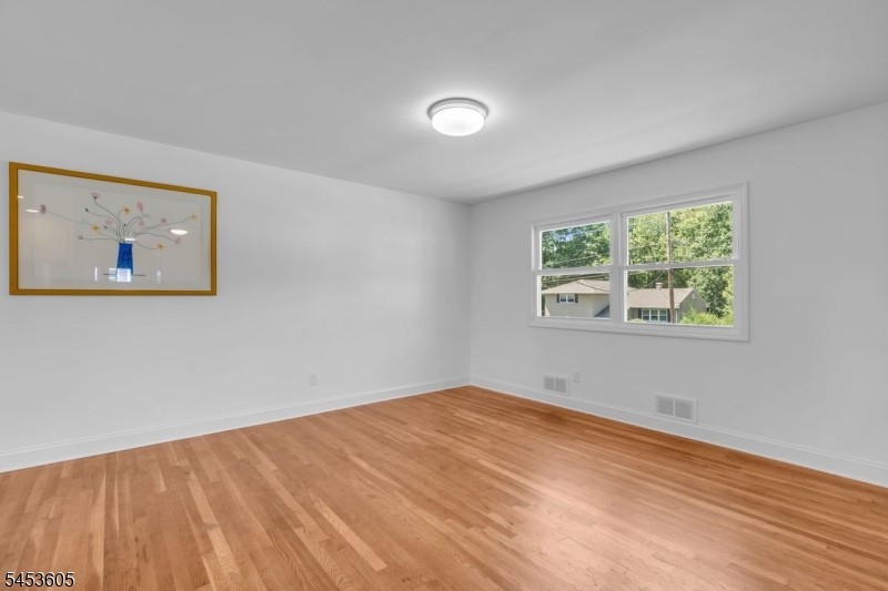16 Alden Terrace Property Photo 4