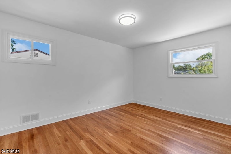16 Alden Terrace Property Photo 7