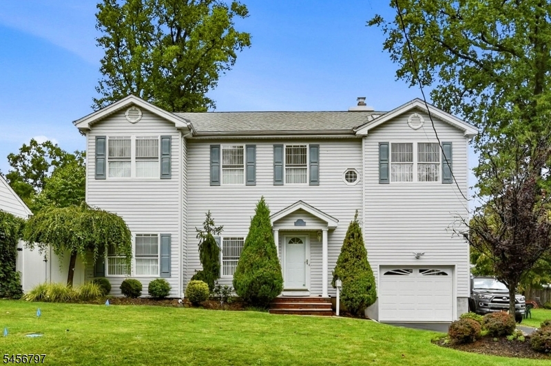 242 Hiawatha Blvd Property Photo 1