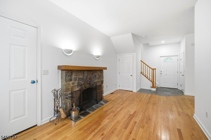 242 Hiawatha Blvd Property Photo 8