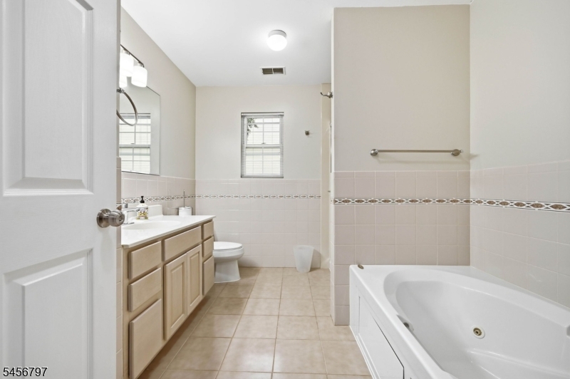 242 Hiawatha Blvd Property Photo 17