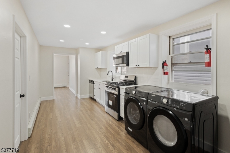 86 Farnham Ave Property Photo 3