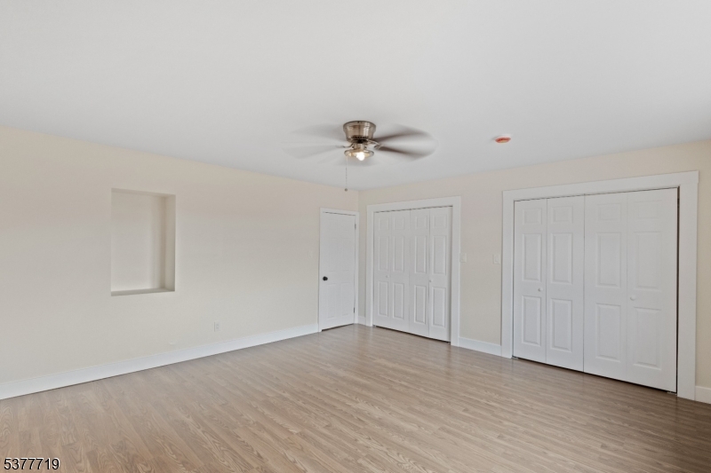 86 Farnham Ave Property Photo 9